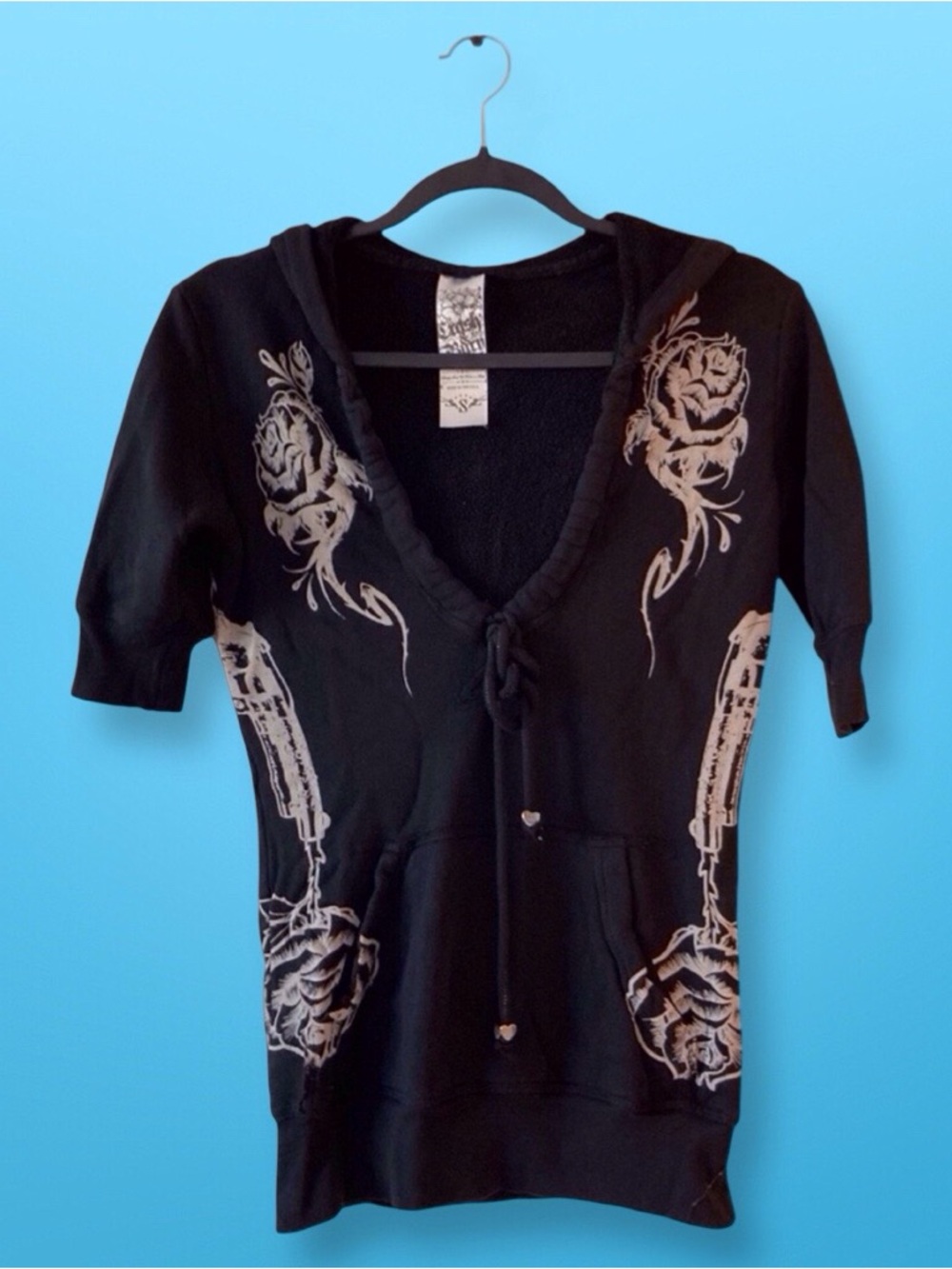 True Vintage Y2K Crash & Burn Skull Rose Short Sleeve Hoodie Rhinestone Black S